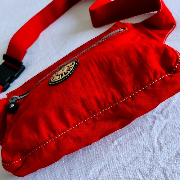❤️ Kipling waist bag❤️ - Picture 3 of 5